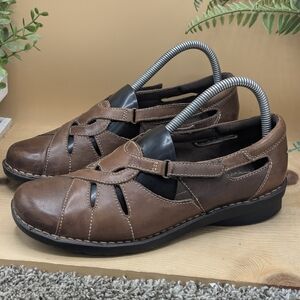 Clarks Bendables Leather Women's Size 7W Walking Casual Work Shoes Comfort Flats